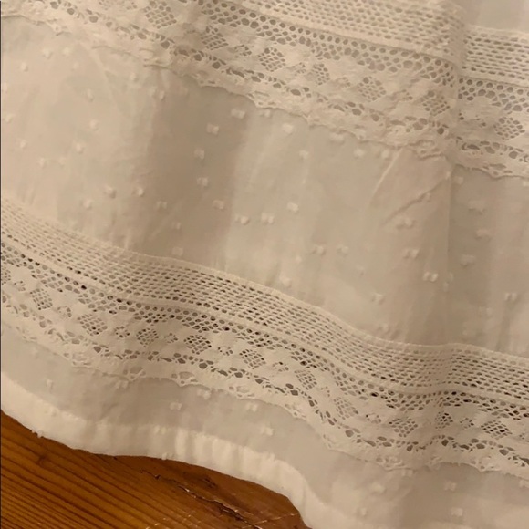 15. Kopal Skirt in White Lace - Picture 4 of 6